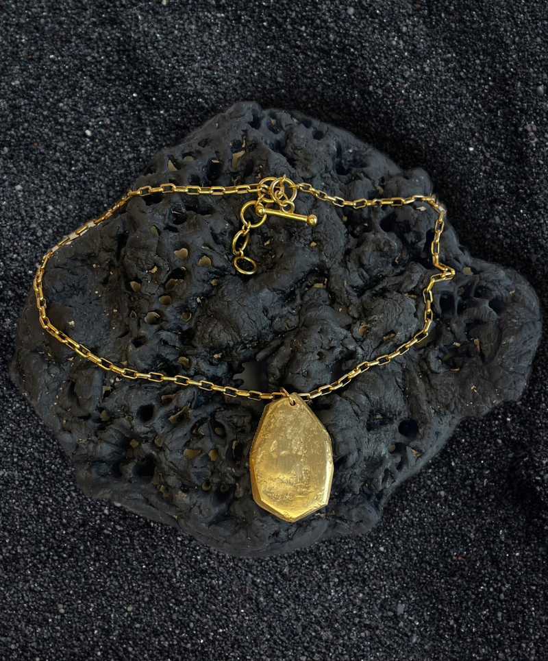 medaillon archeology de maarse paris en laiton doré à l'or fin