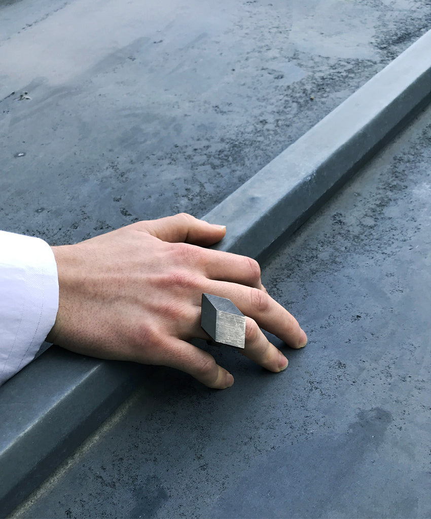 Bague CUBE TROMPE L'OEIL homme - De Maarse Paris, le bijou d'artiste qui vous rend unique