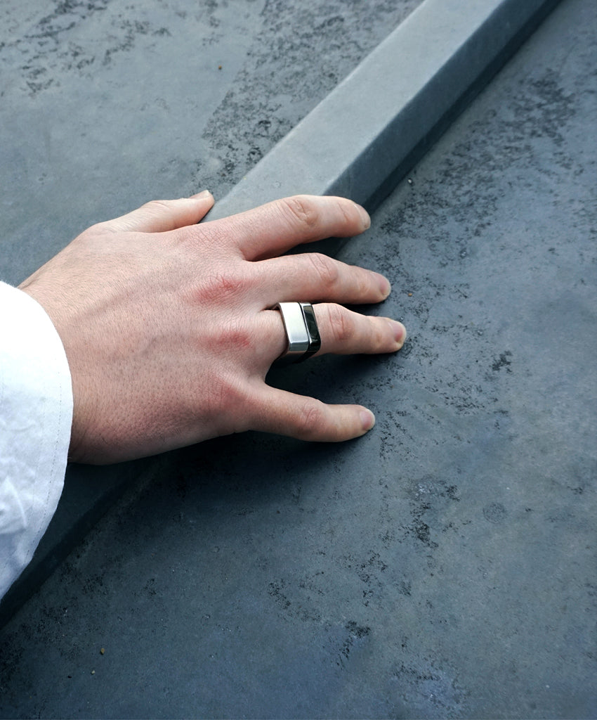 Bague SQUARE large homme - De Maarse Paris, le bijou d'artiste qui vous rend unique